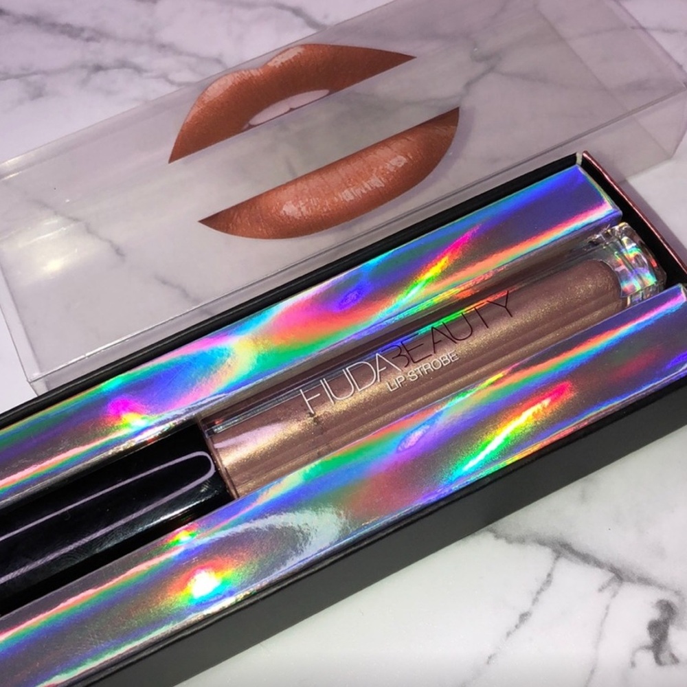 Huda beauty lip strobe - ritzy